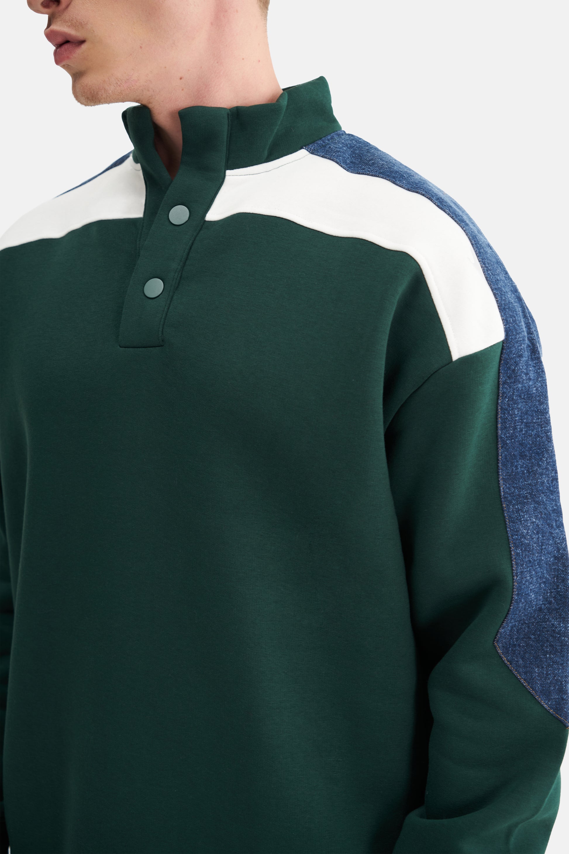 Mesfeno Men's Oversized Sweatshirt with Contrast Sleeve Detail
