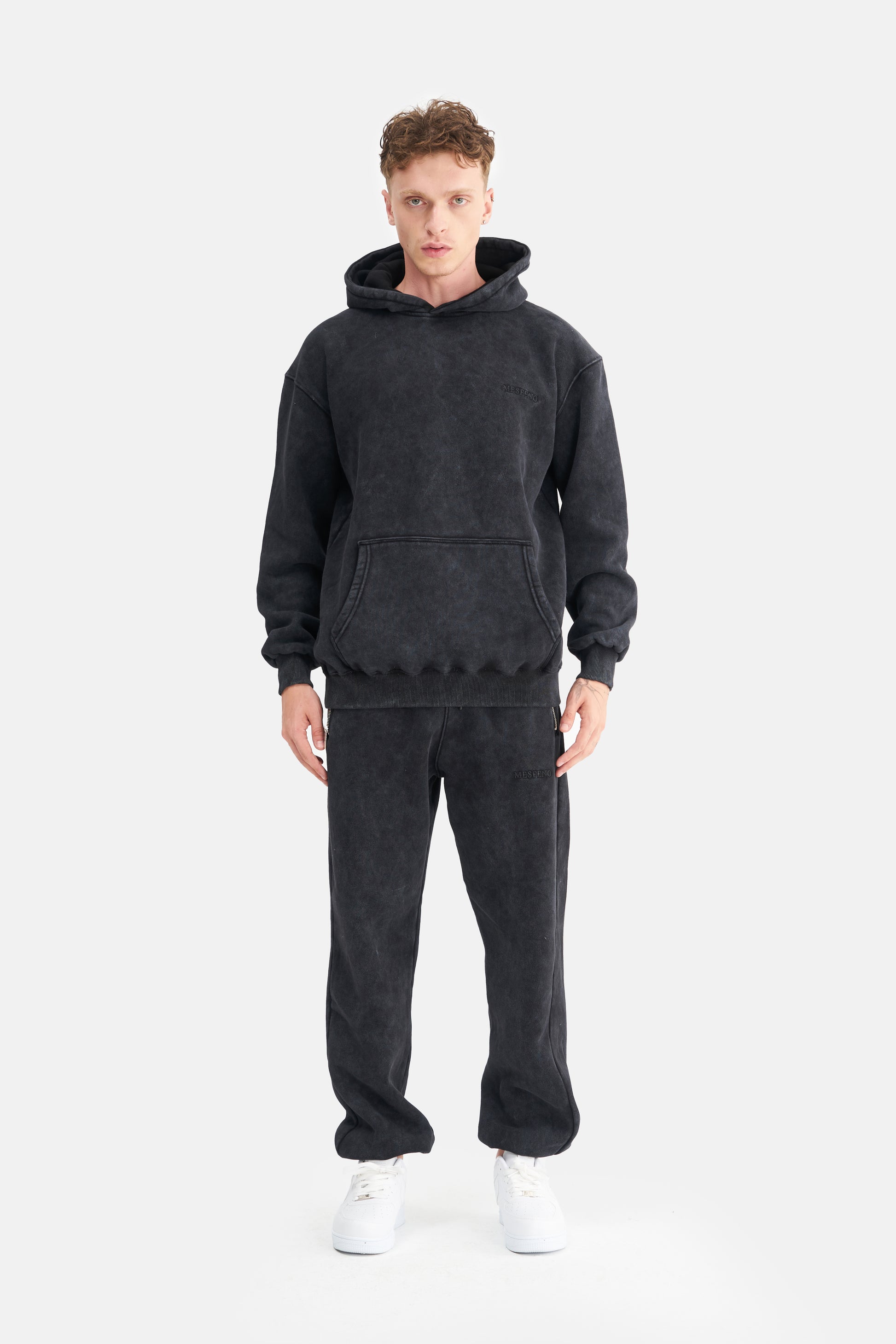 Mesfeno Men's Oversized Washed Embroidered Sweatshirt