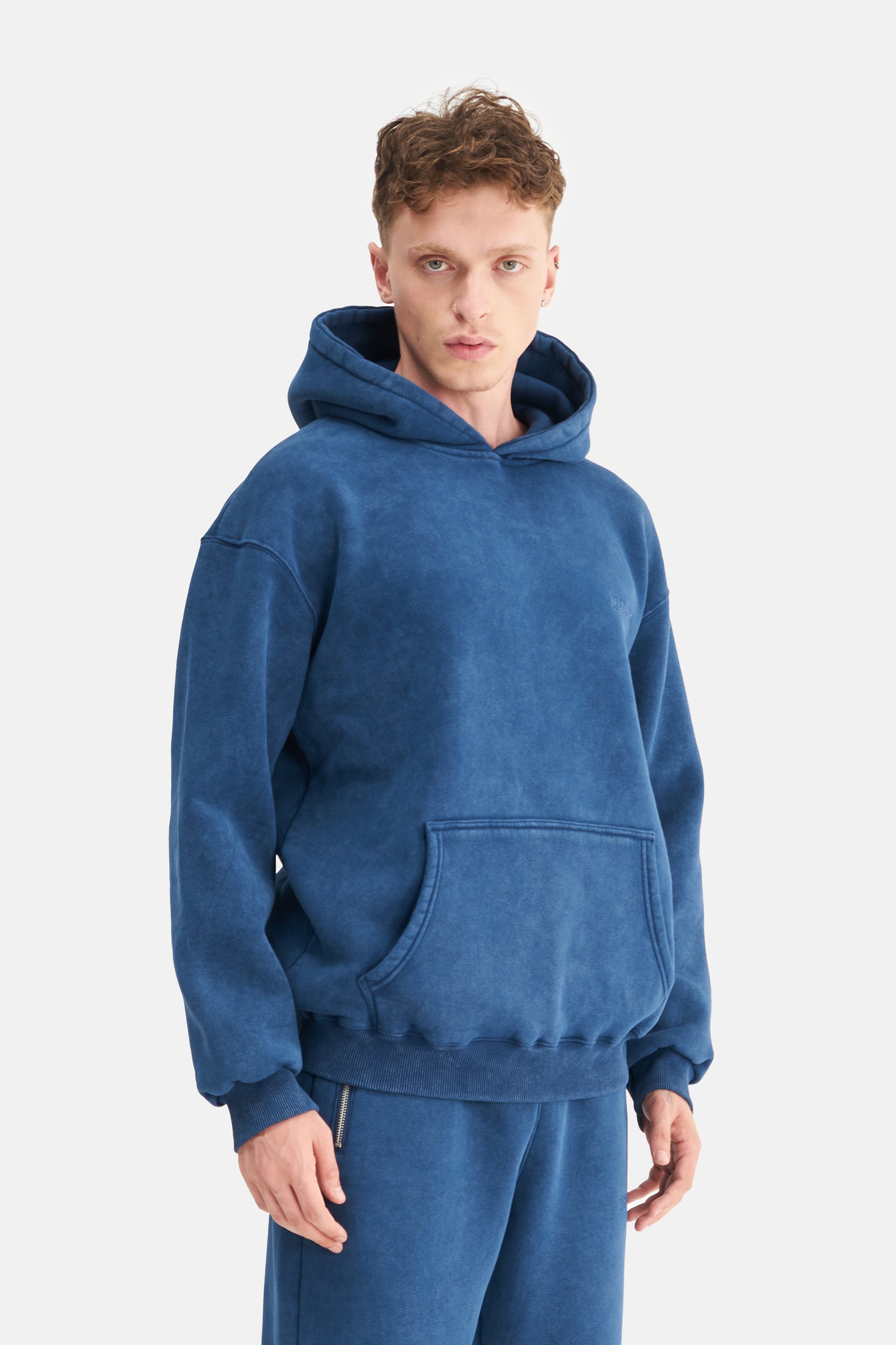 Mesfeno Men's Oversized Washed Embroidered Sweatshirt