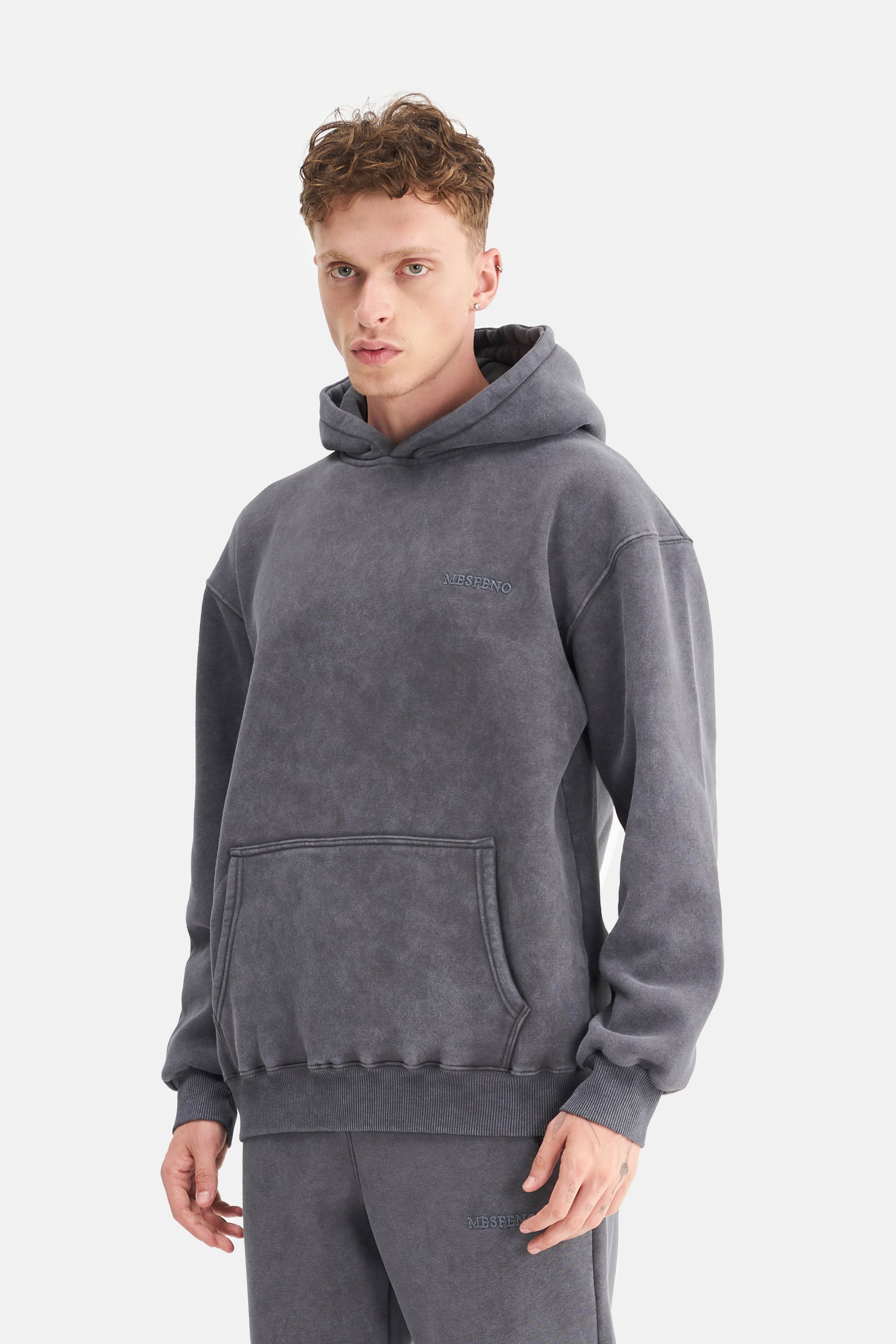 Mesfeno Men's Oversized Washed Embroidered Sweatshirt