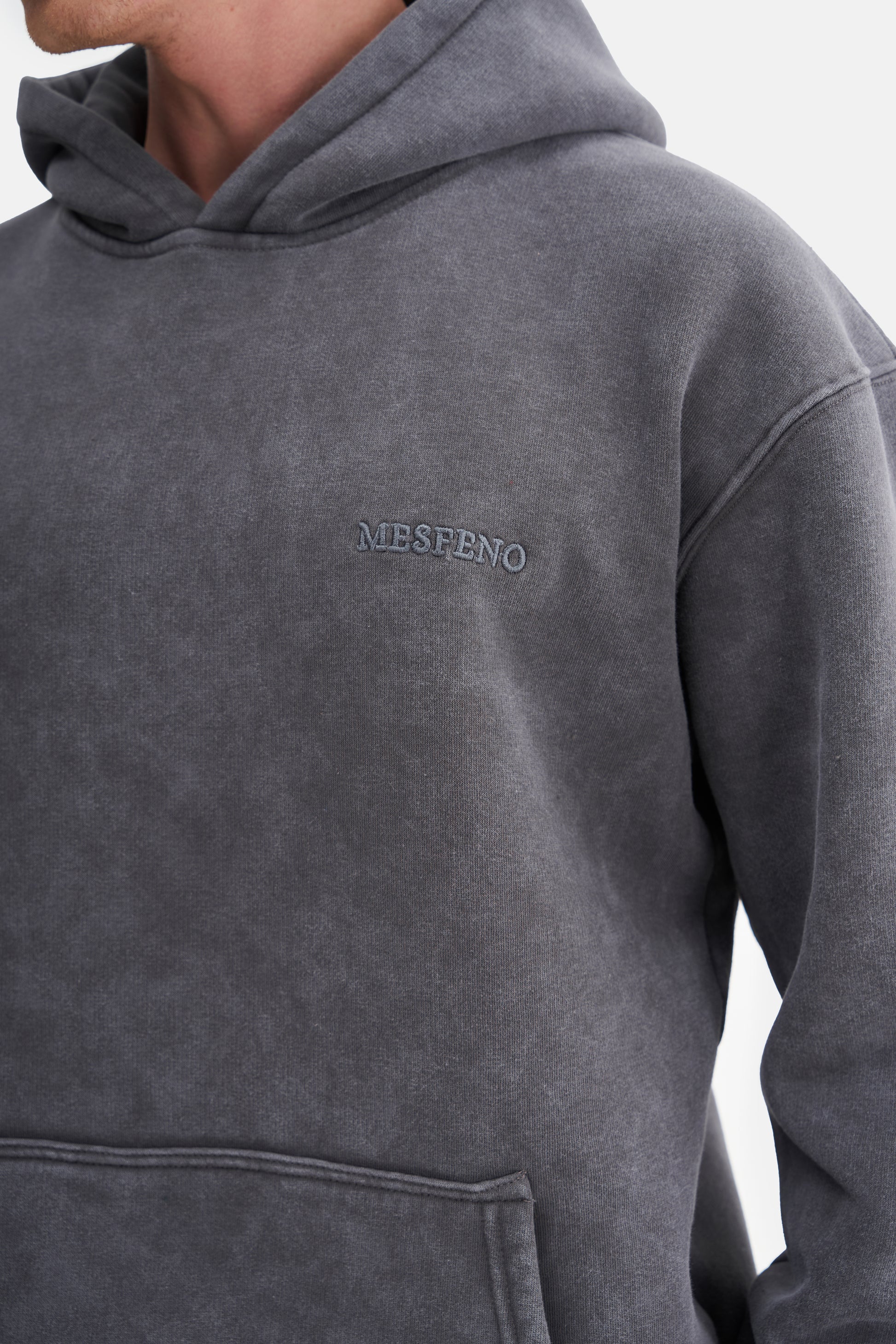 Mesfeno Men's Oversized Washed Embroidered Sweatshirt