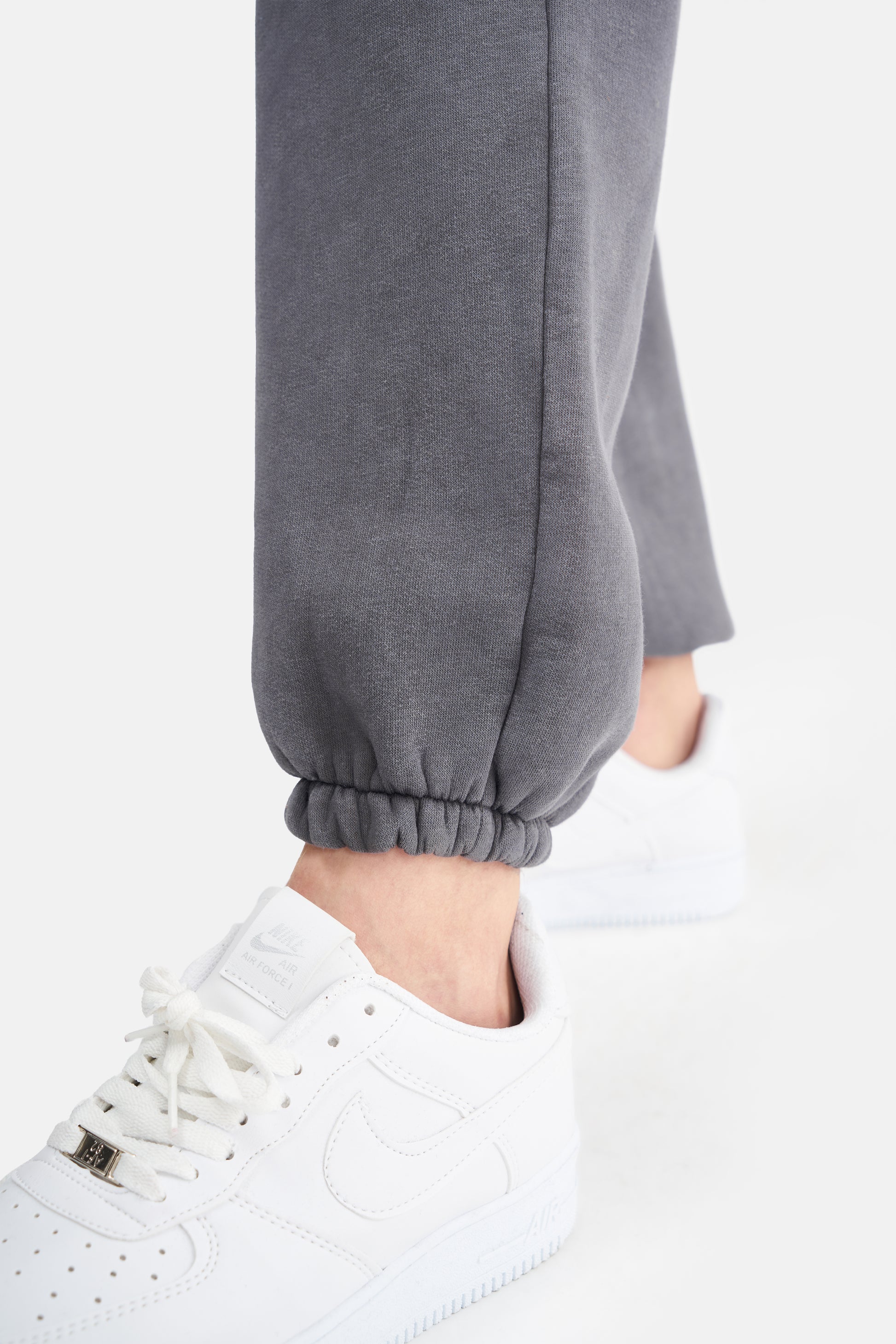Mesfeno Men’s Elastic Waist and Cuffed Effect Washed Jogger Pants