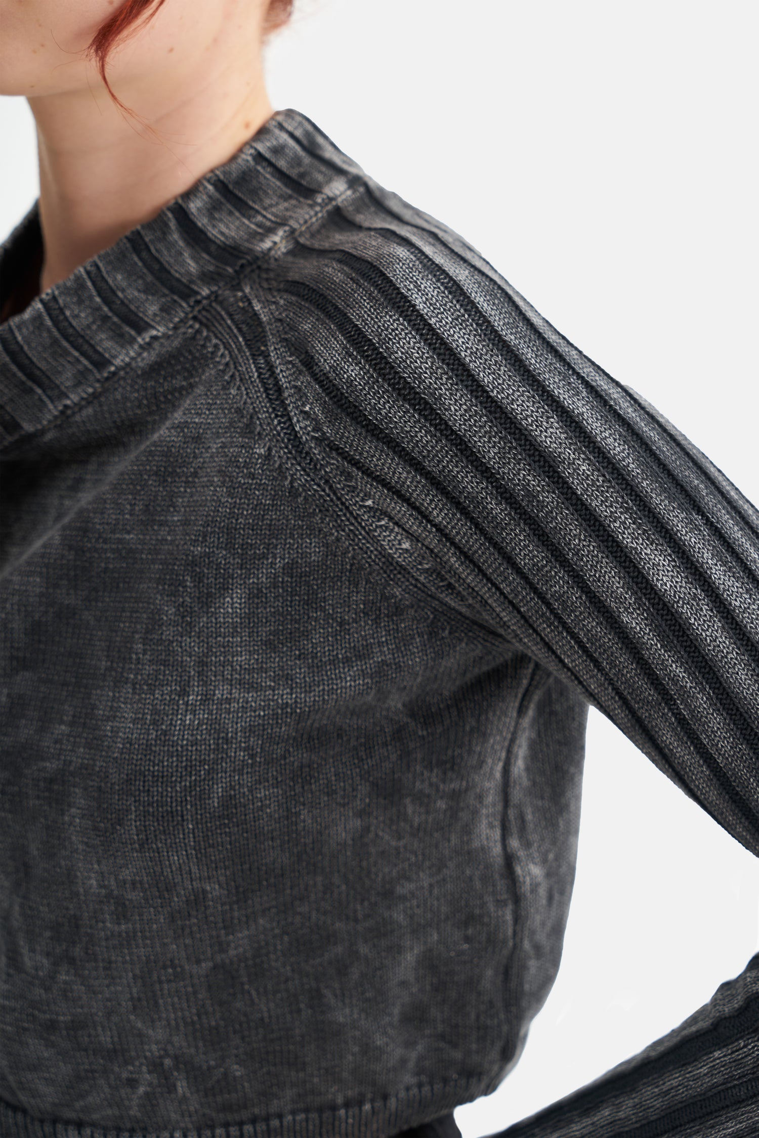 Mesfeno Women's Effect Washed Knit Crop Sweater