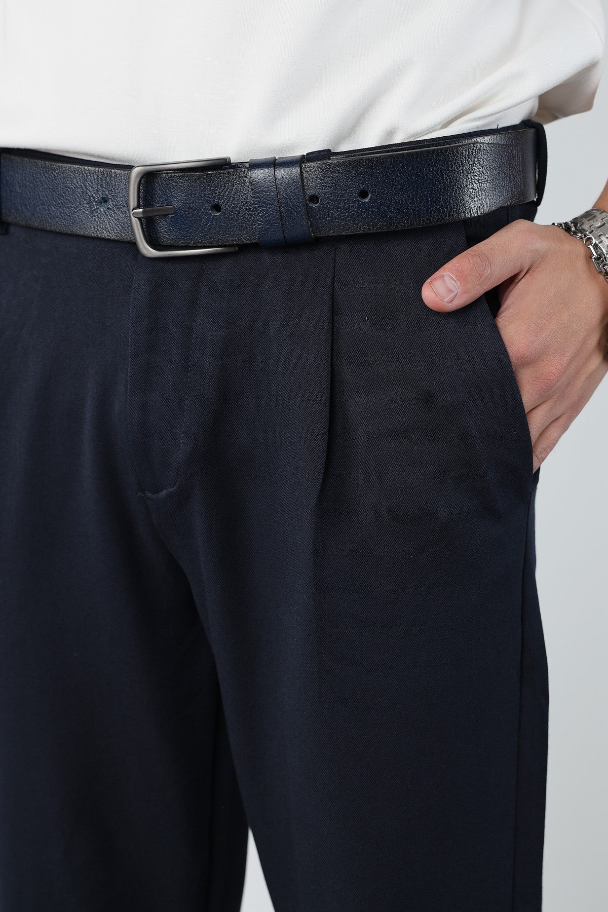 Single Pleated Elastic Waist Baggy Mens Fabric Trousers