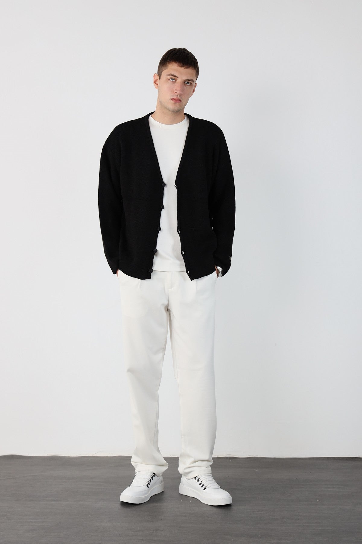 Oversize Buttoned Knit Cardigan