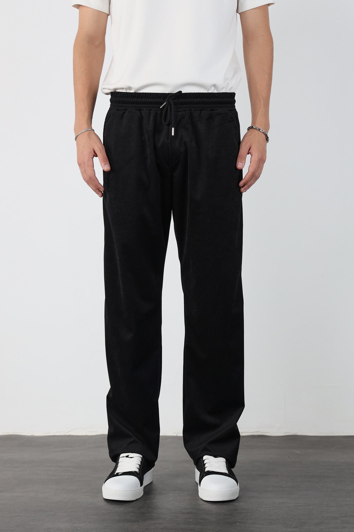 Thin Corduroy Baggy Trousers