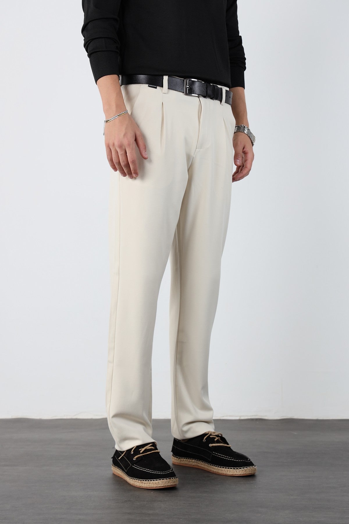 Single Pleated Elastic Waist Baggy Mens Fabric Trousers