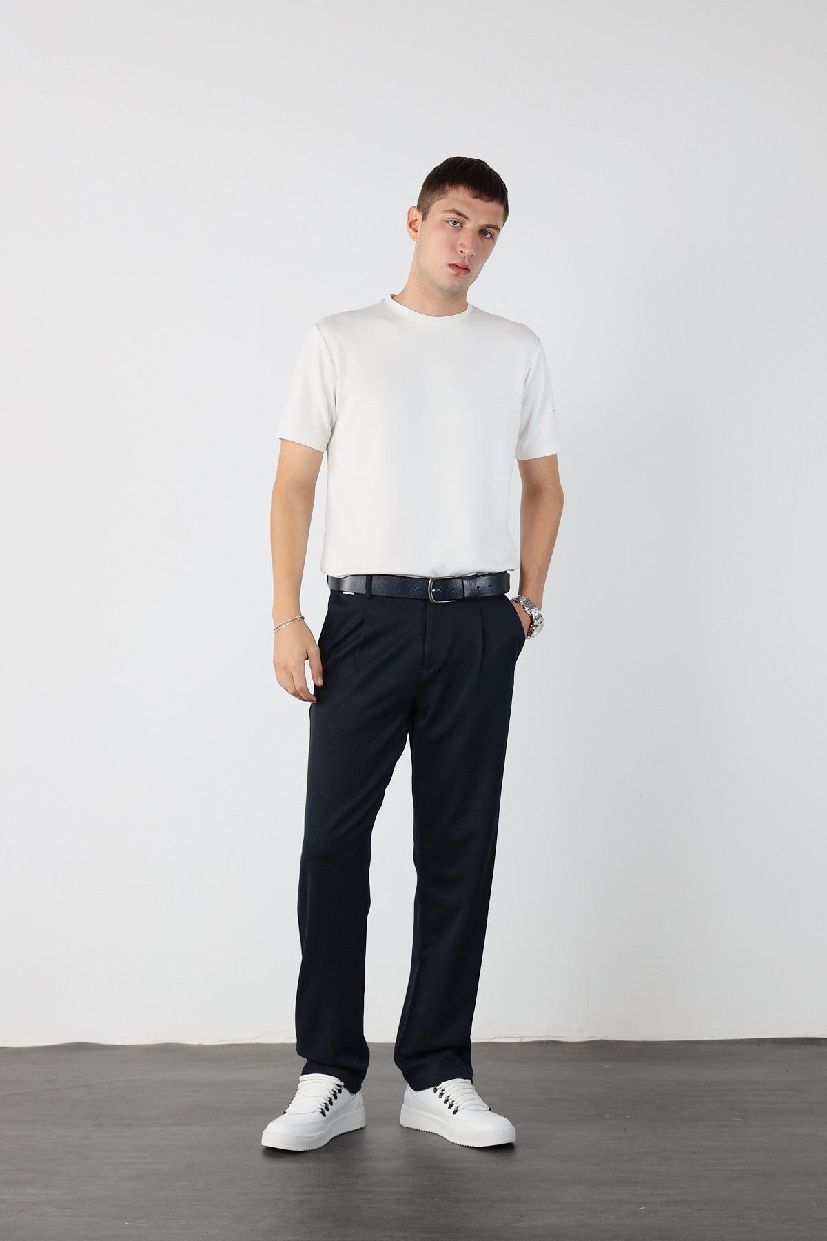 Single Pleated Elastic Waist Baggy Mens Fabric Trousers