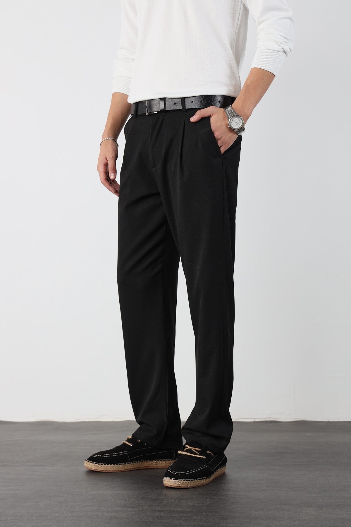 Single Pleated Elastic Waist Baggy Mens Fabric Trousers