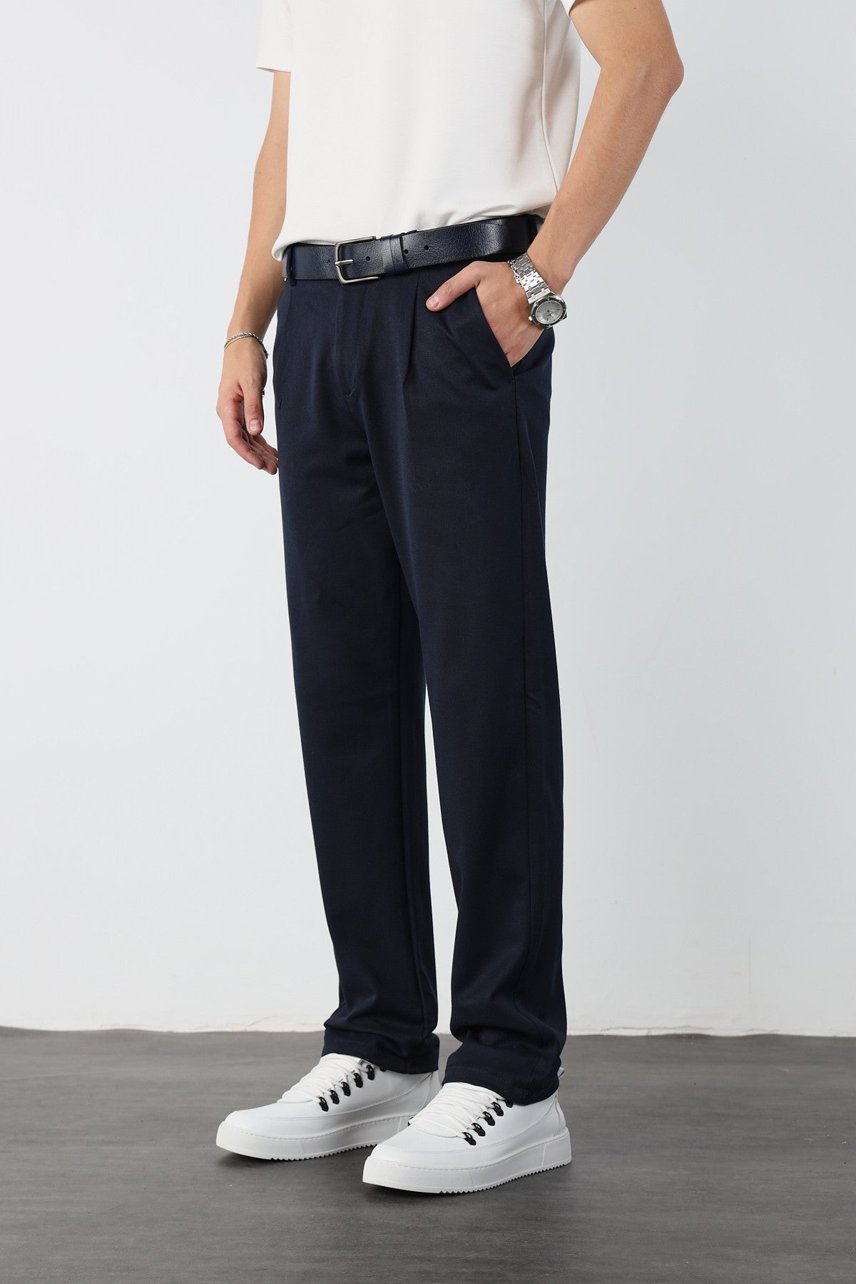 Single Pleated Elastic Waist Baggy Mens Fabric Trousers