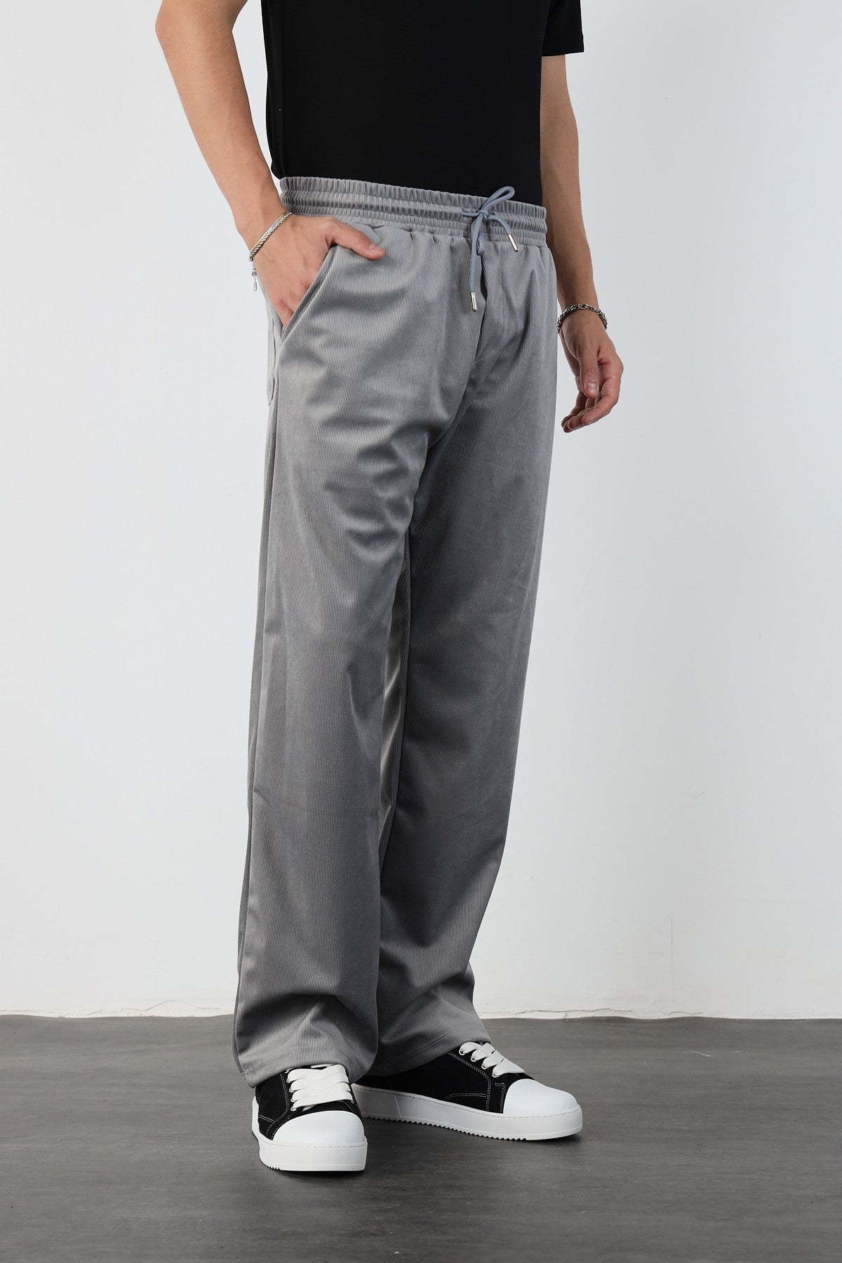 Thin Corduroy Baggy Trousers
