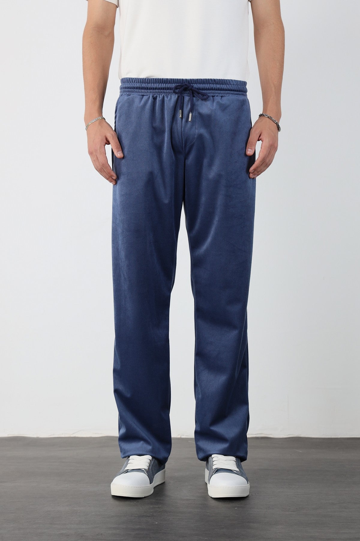Thin Corduroy Baggy Trousers