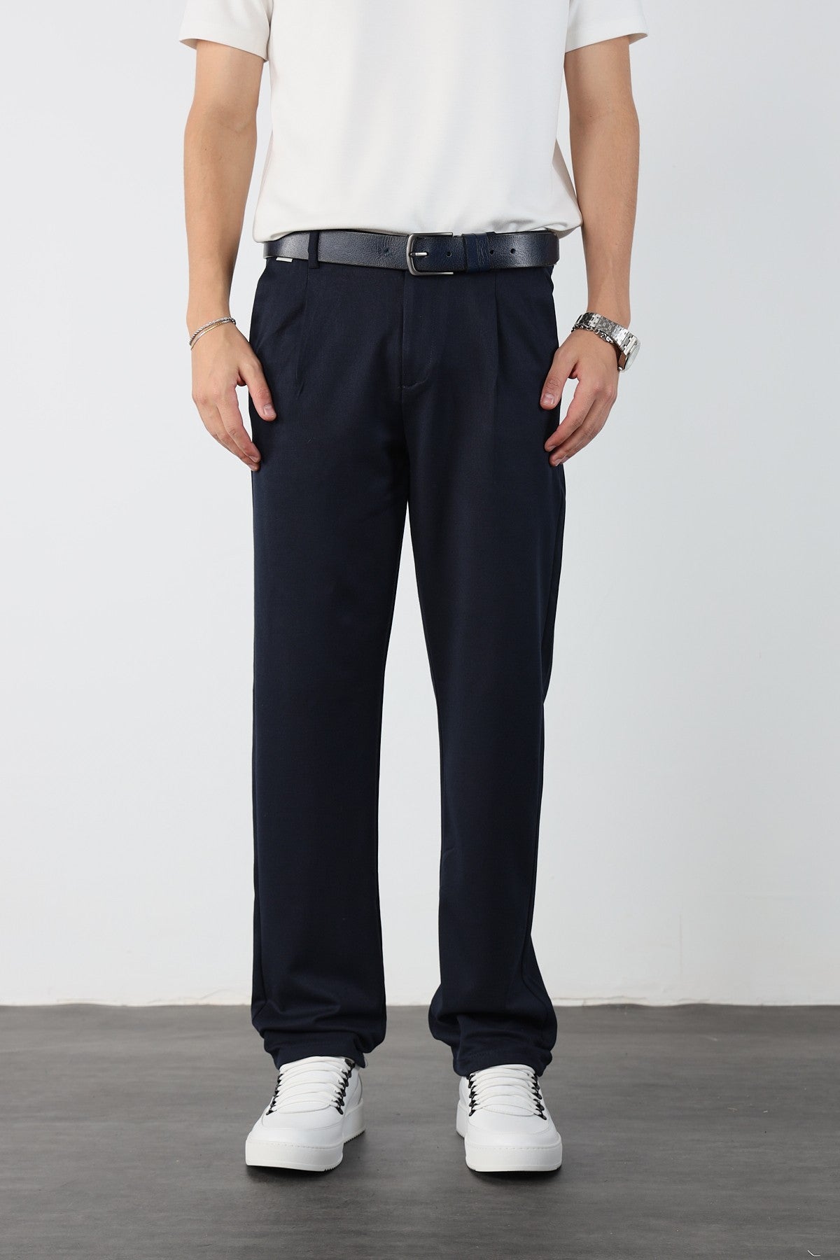 Single Pleated Elastic Waist Baggy Mens Fabric Trousers